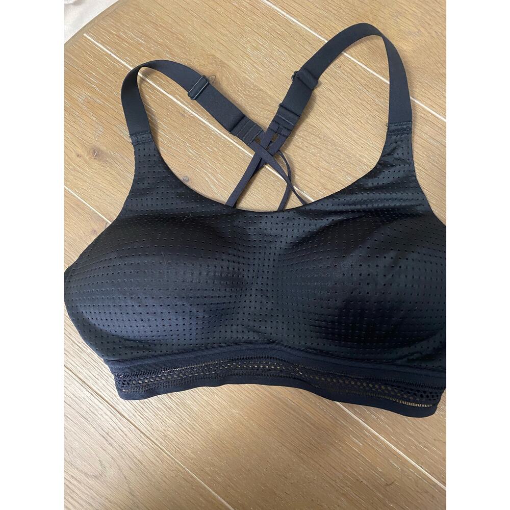 Victoria’s Secret sport black 32D sports bra